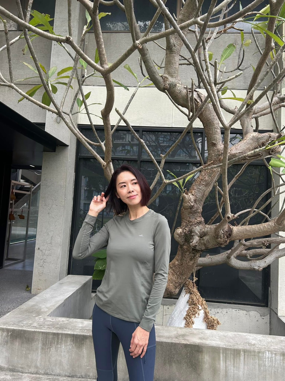 2024織宇女圓領輕刷毛排汗衣