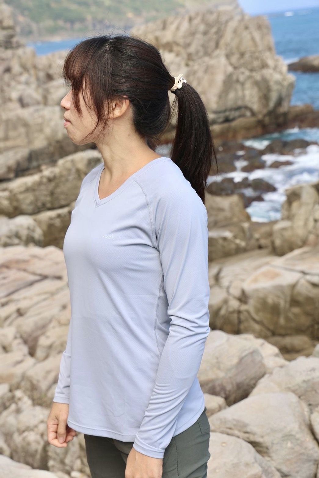 25/26 四季BSY Feather女款防蚊排汗V領長袖