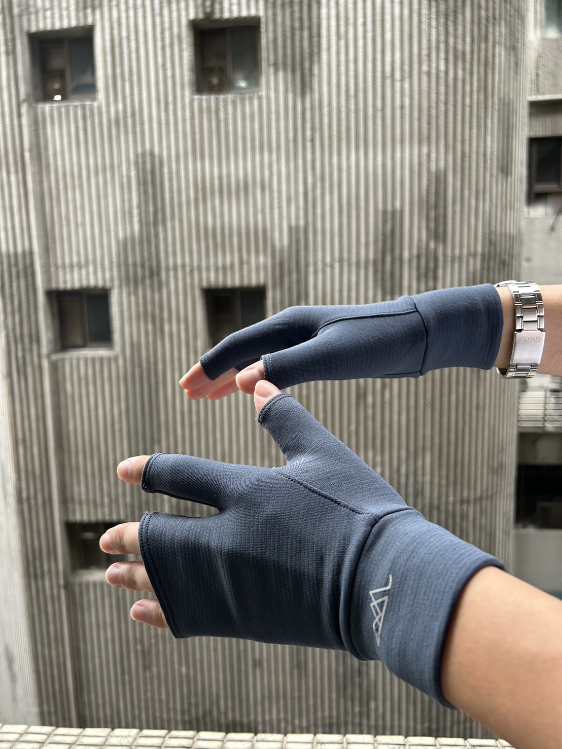 25/26羊毛混紡男三指手套