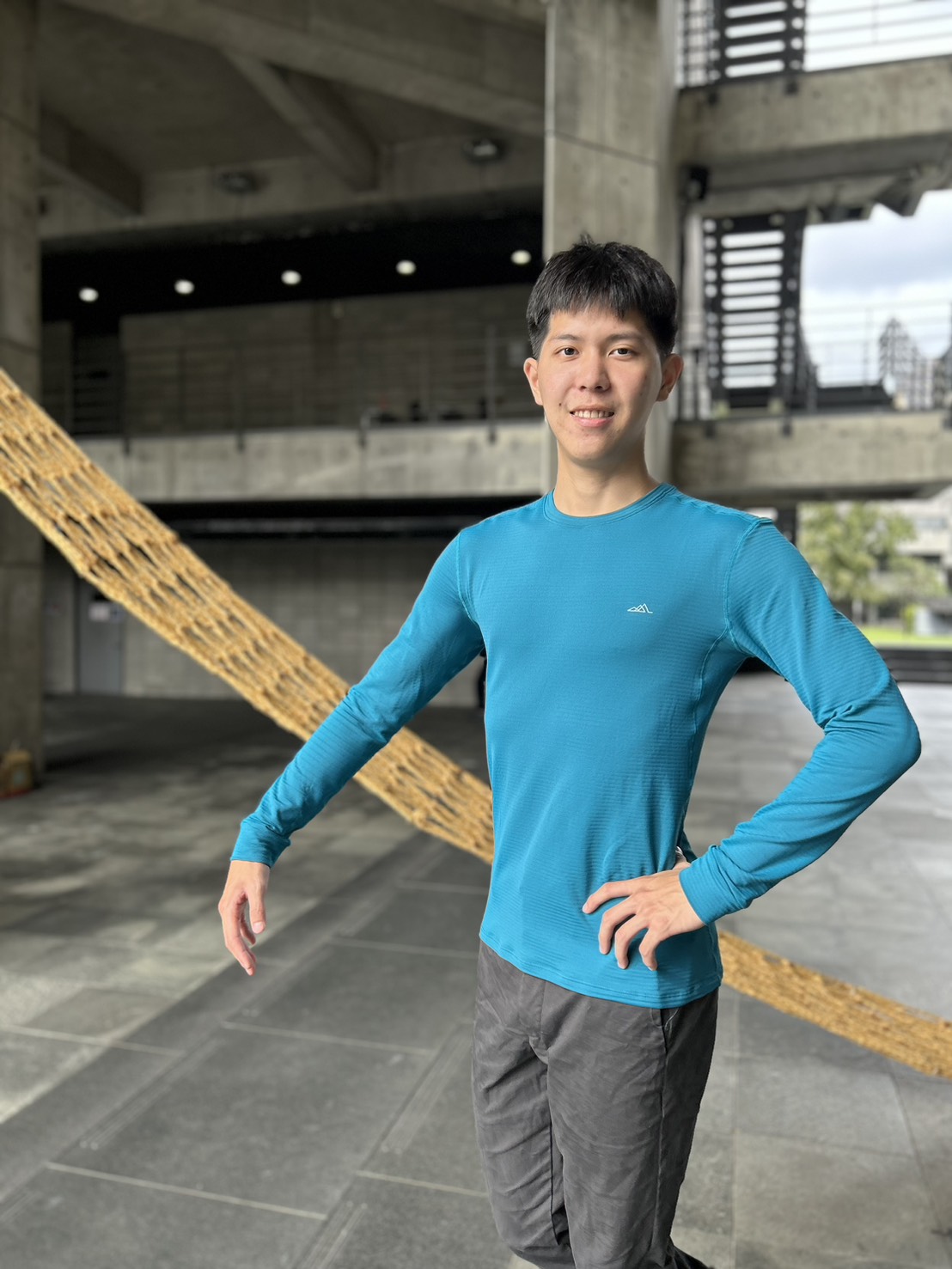 25/26斑馬無重力男圓領刷毛衣