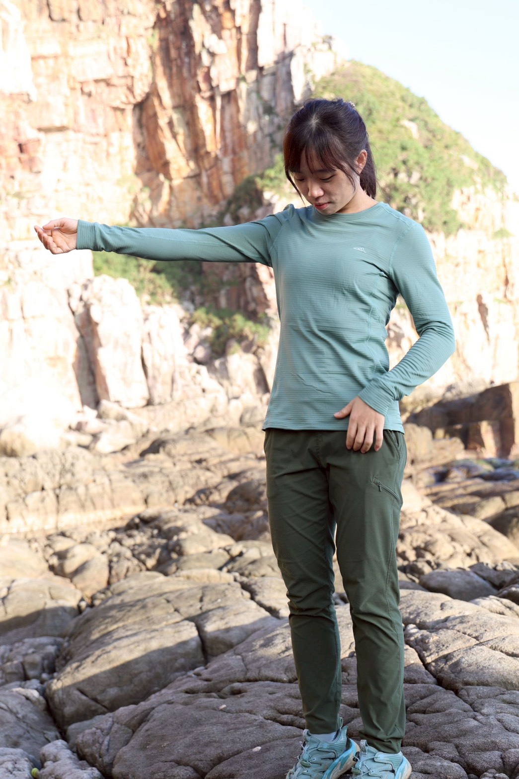 25/26斑馬無重力女圓領刷毛衣