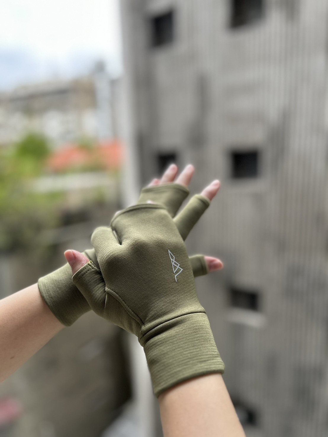 25/26羊毛混紡女三指手套