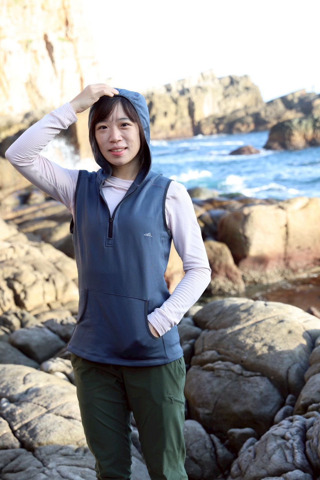 25/26暖洋洋羊毛混紡女連帽背心