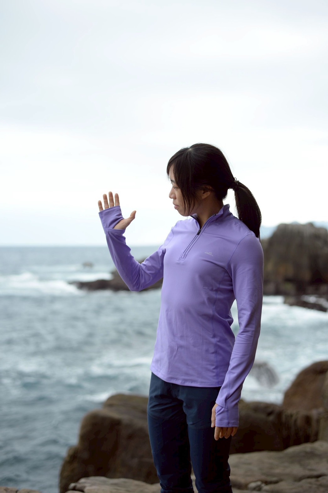 25/26織宇女半門襟拇指洞刷毛衣